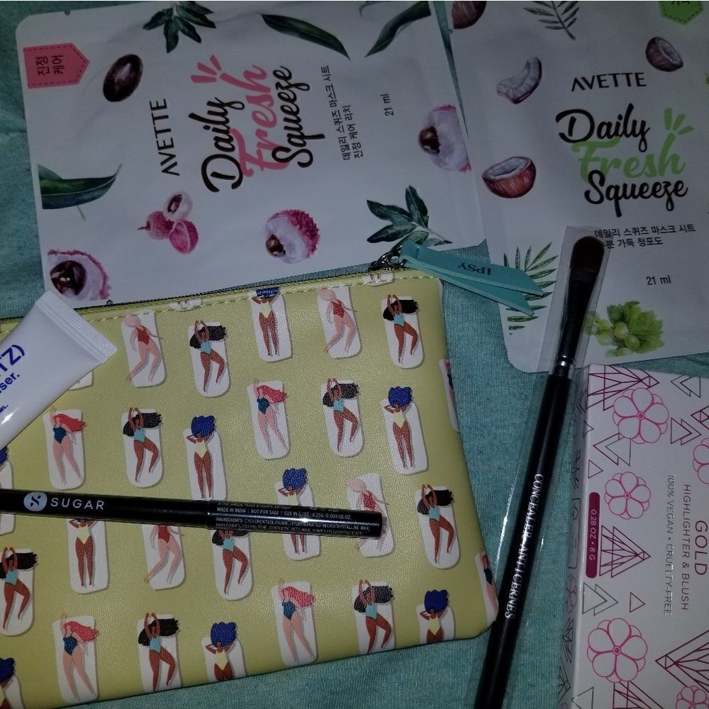 Ipsy randomized bundle - Picture 3 of 15